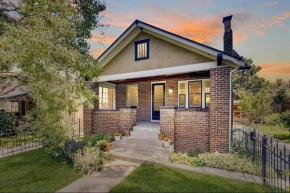 Cozy Bungalow Near Restaurants, Coffeeshops, Hospitals, a Prime Spot!